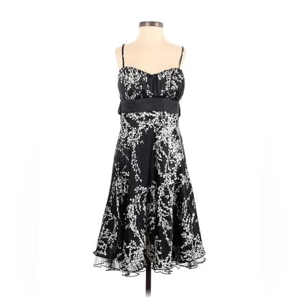Speechless | Tulle Lined Black & White Floral Adjustable Straps Dress Size 9 - Picture 4 of 12